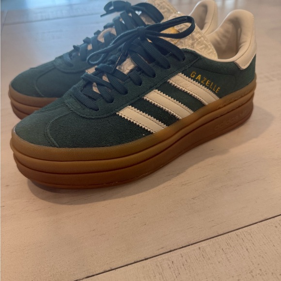 ✨Adidas✨ Gazelle Platform Sneakers - Picture 1 of 5